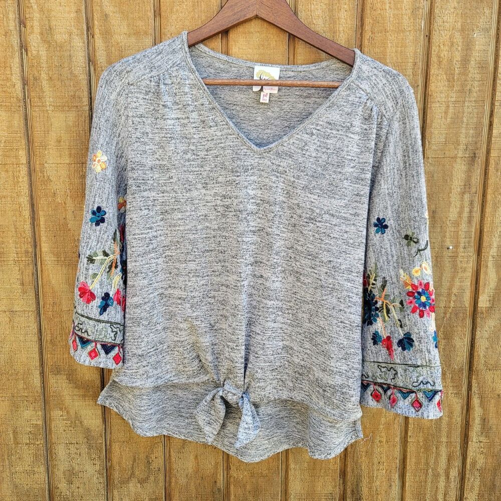 Anthropologie Fig & Flower Heather Gray Embroidered Tie Front Blouse Wm Sz PL
